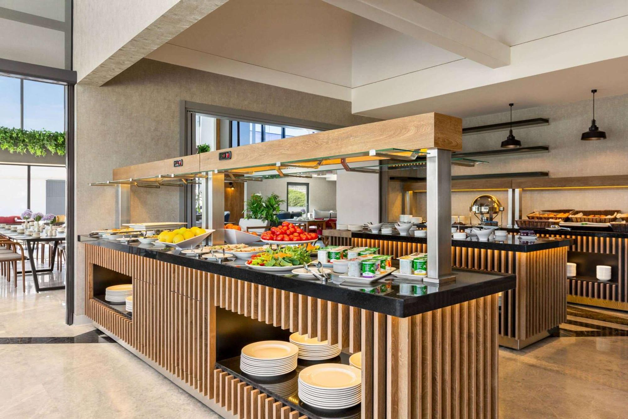 Ramada Encore By Wyndham Istanbul Arnavutkoy Kültér fotó